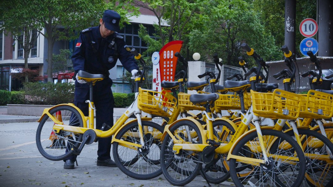 考务组等15个小组